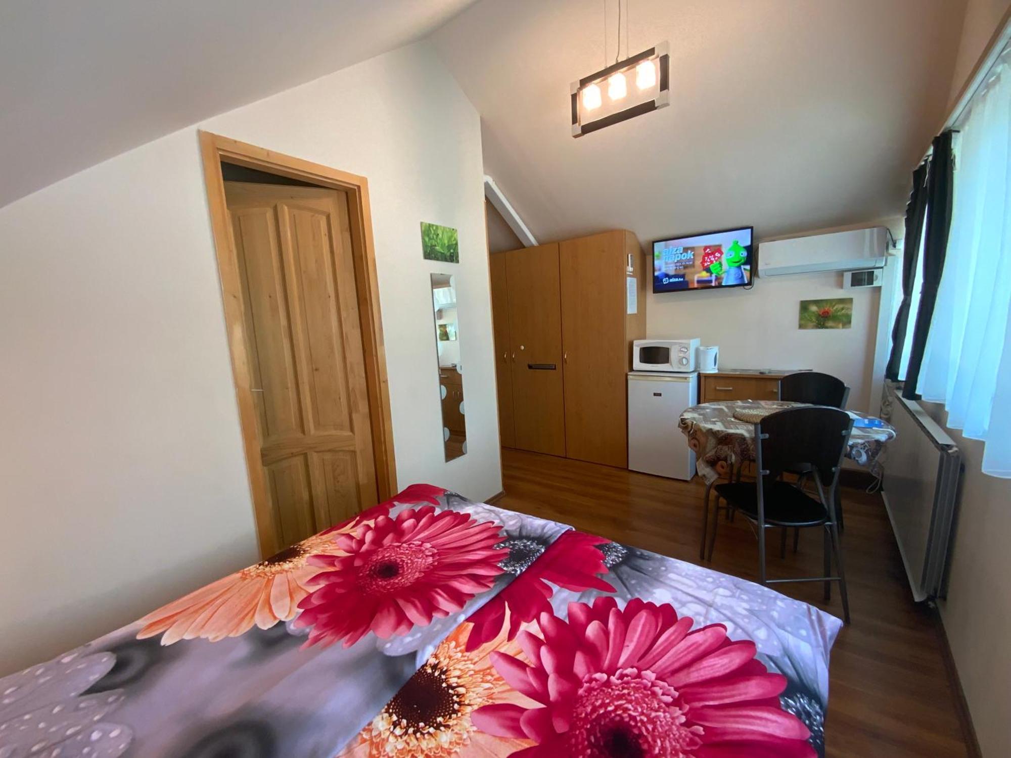 Elso Fecske Apartmanok Σίοφοκ Εξωτερικό φωτογραφία