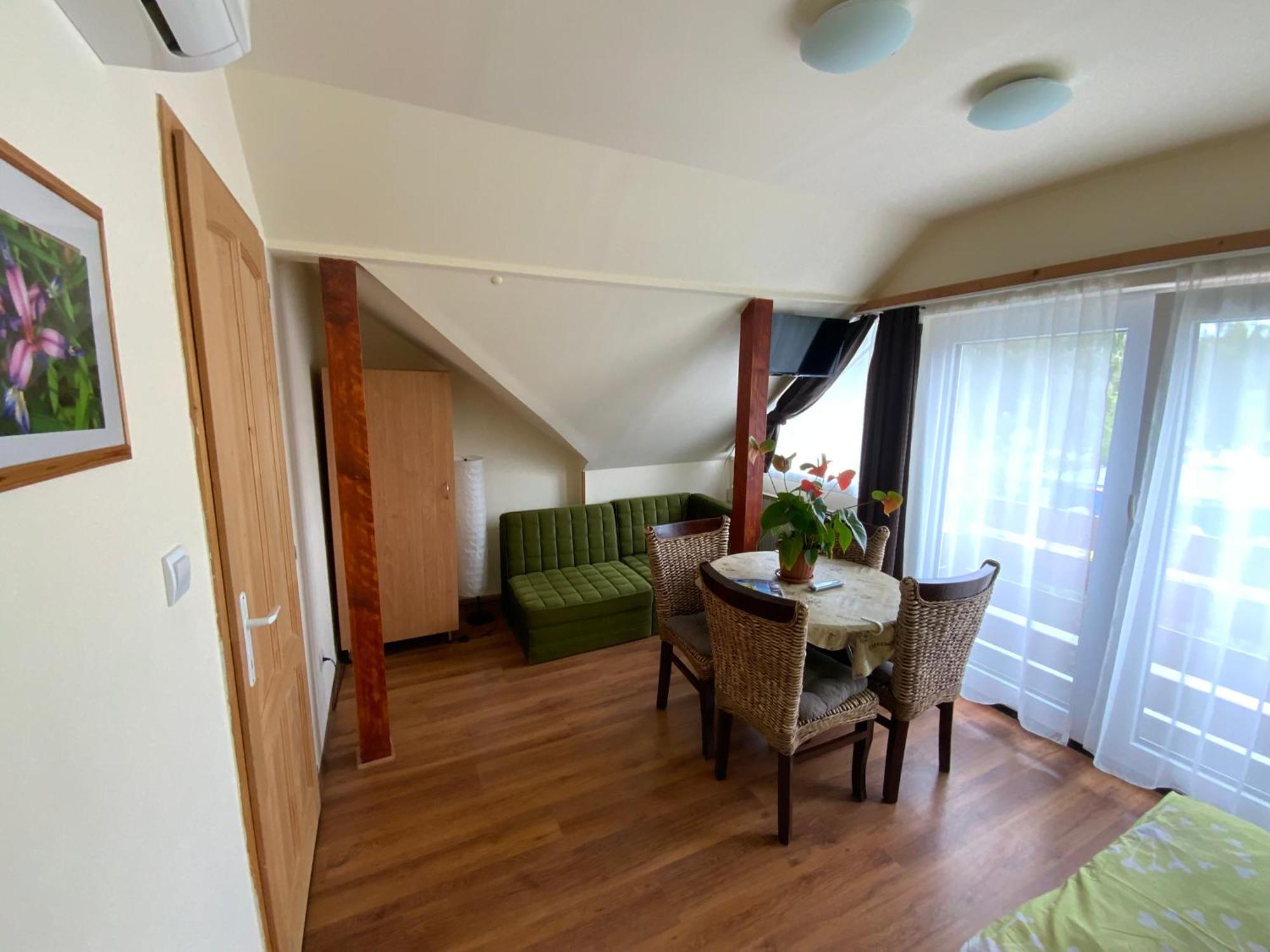 Elso Fecske Apartmanok Σίοφοκ Εξωτερικό φωτογραφία