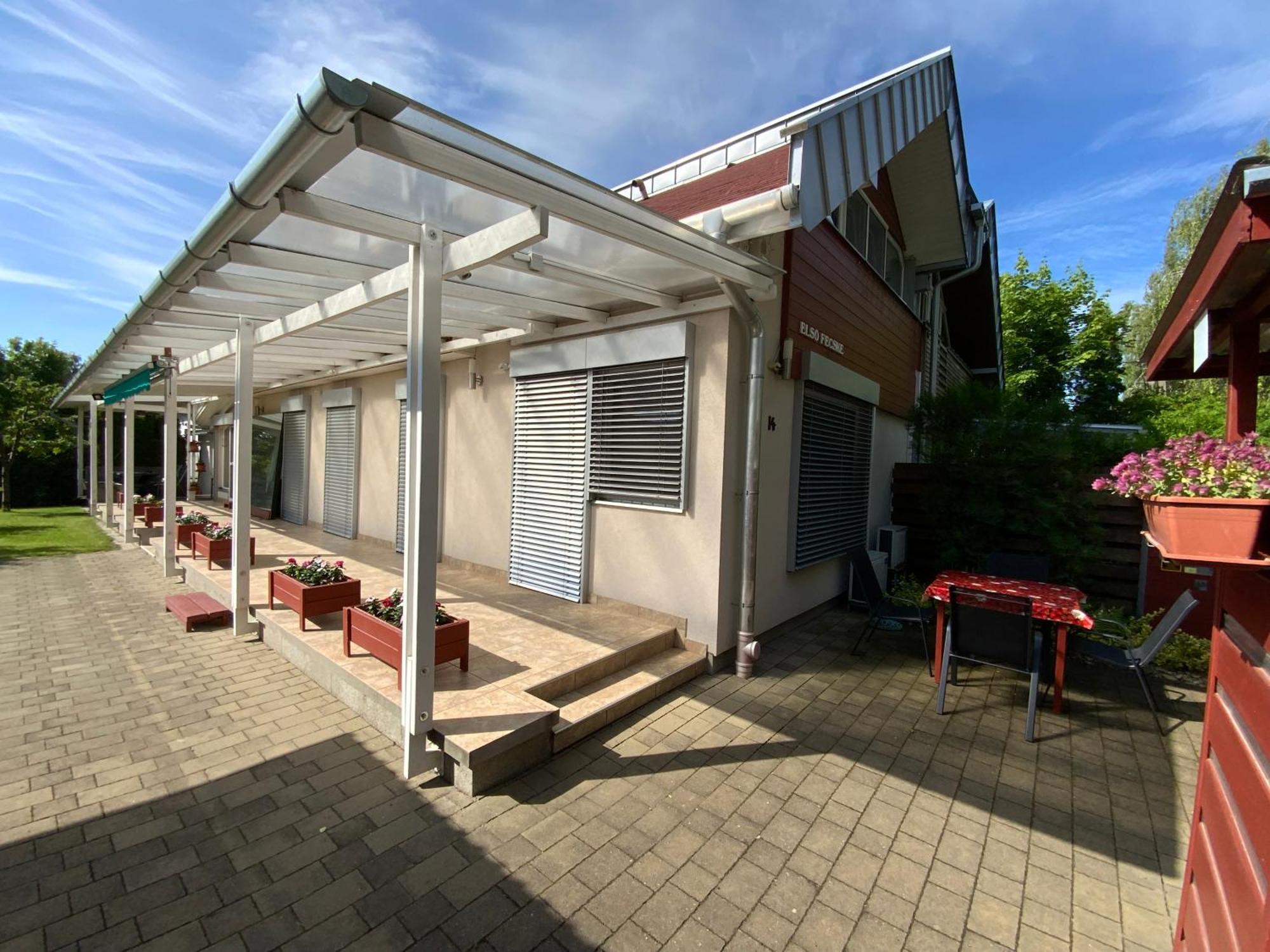 Elso Fecske Apartmanok Σίοφοκ Εξωτερικό φωτογραφία
